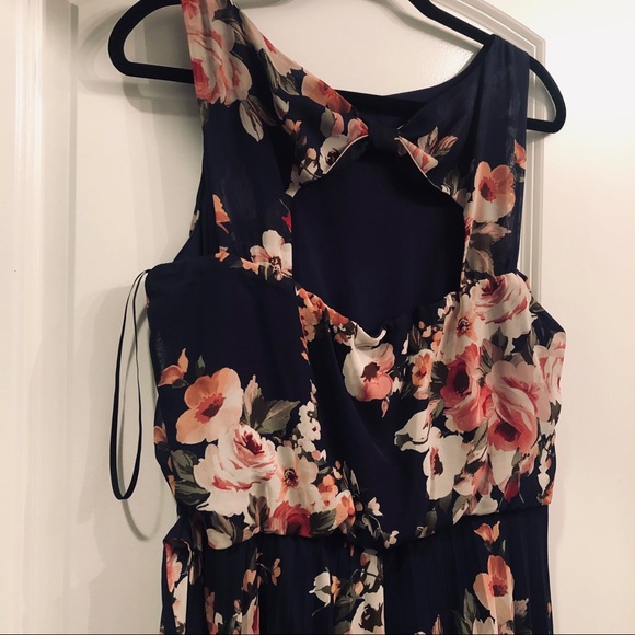 Long formal dress - zip up - blue floral - 12 - Picture 4 of 6